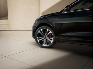 Audi Q8 SUV TFSI e 55 TFSI e quattro tiptronic