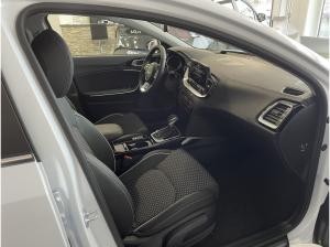 Kia XCeed MJ 25 1.5 T-GDI DCT Navi LED PDC v+h 18 Zoll