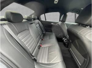 Alfa Romeo Giulia Veloce Q4 2.0 PDC+KAMERA+NAVI+CARPLAY+SHZ