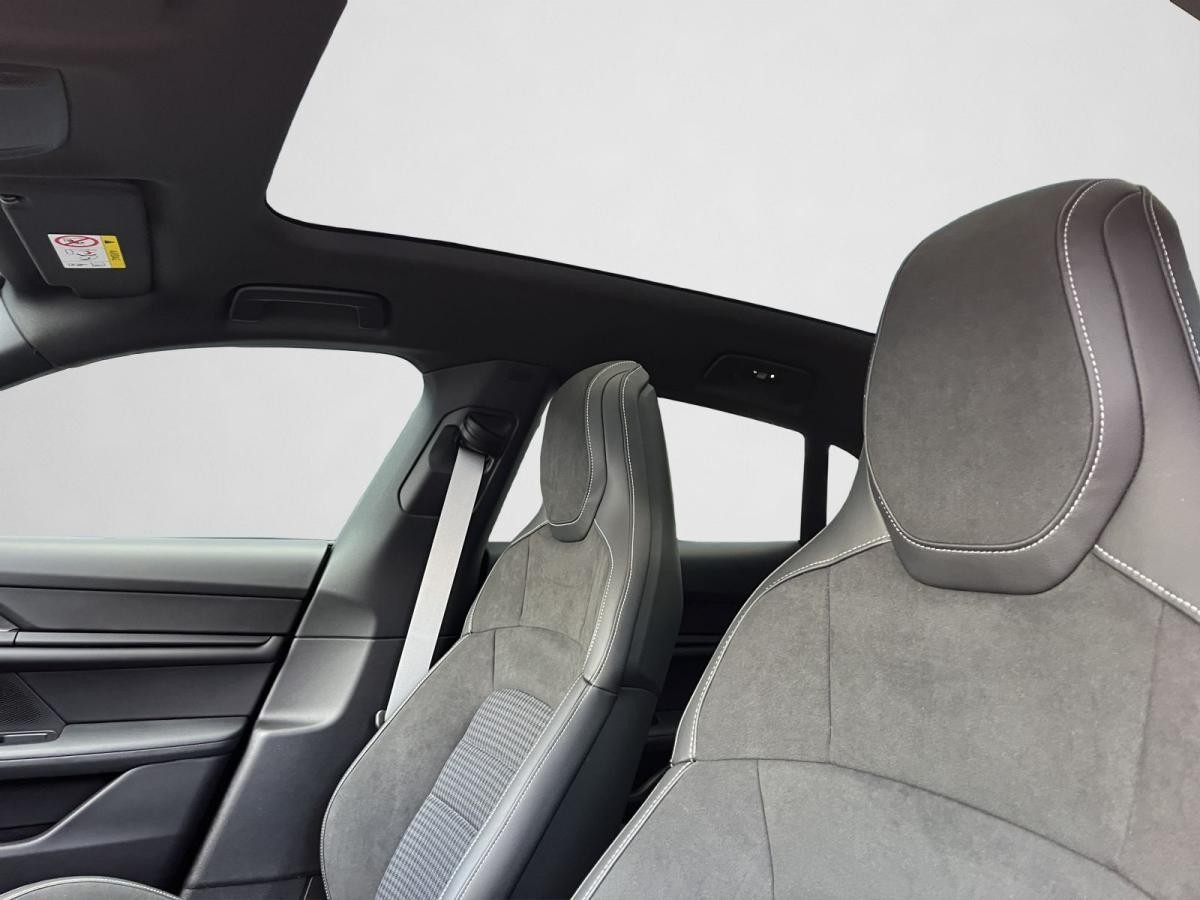 Porsche Taycan Sport Turismo Sport Chrono,BOSE,Head-Up,InnoDrive