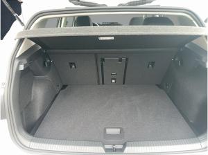 Volkswagen Golf Life 1.5 eTSI DSG LED R-KAMERA ACC SHZ PDC