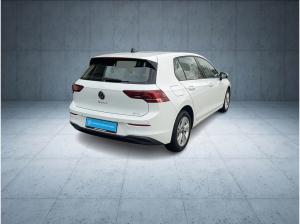 Volkswagen Golf Life 1.5 eTSI DSG LED R-KAMERA ACC SHZ PDC