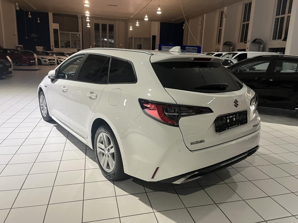 Suzuki Swace 1.8 HYBRID CVT Comfort+