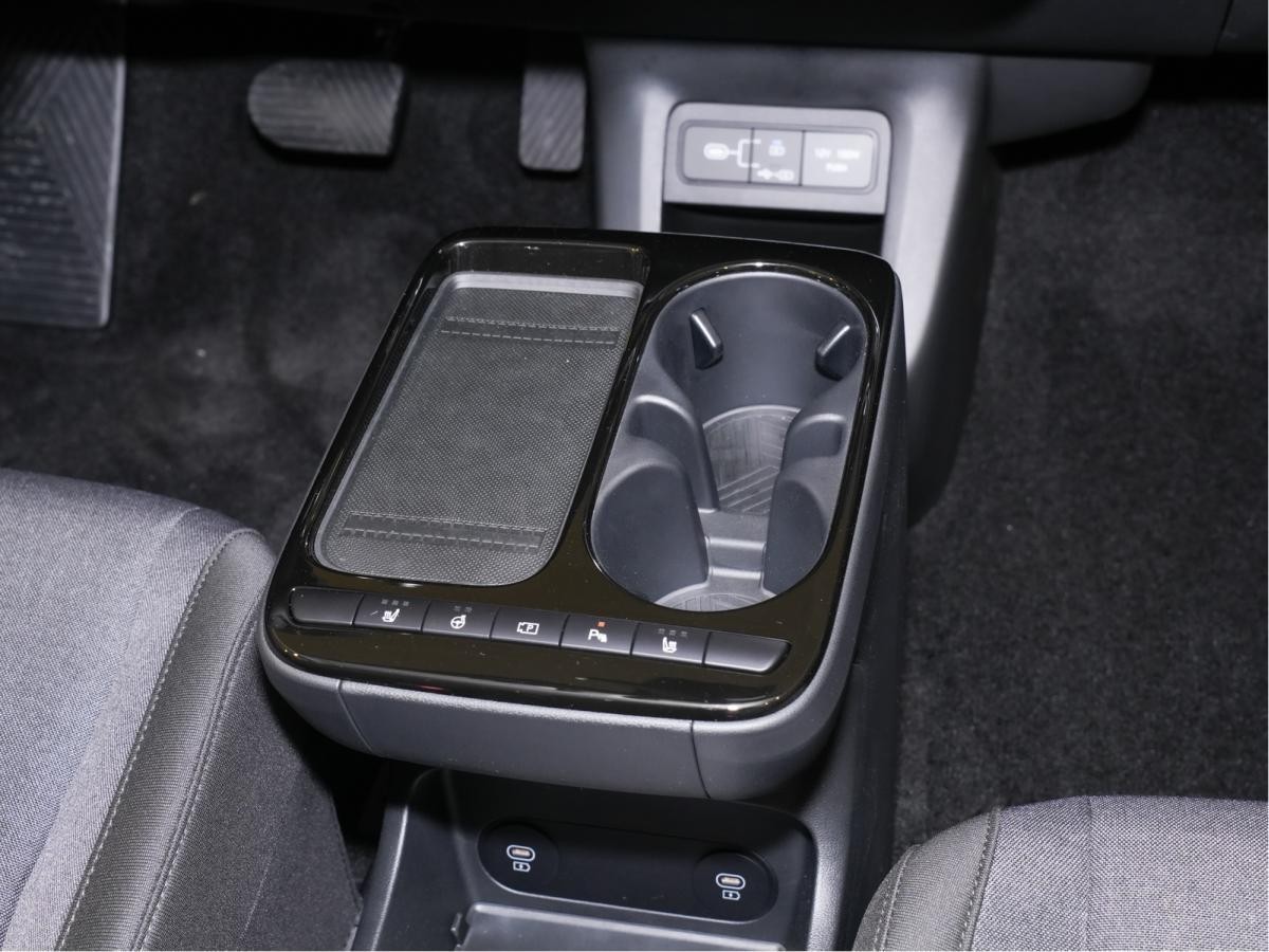 Hyundai IONIQ 5 BASIS  *WÄRMEPUMPE* LAGERWAGEN * Sofort verfügbar!