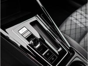 Volkswagen Golf Variant R-Line 1.5 eTSI DSG Kamera Keyless LED Navi ACC