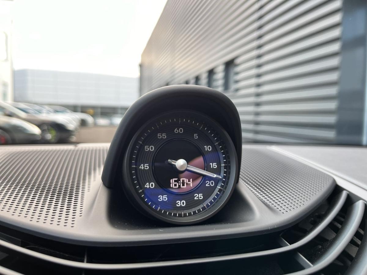 Porsche Taycan Sport Turismo Sport Chrono,BOSE,Head-Up,InnoDrive