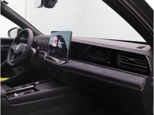 Volkswagen Passat Variant R-Line 1.5 eHybrid / Pano, AHK