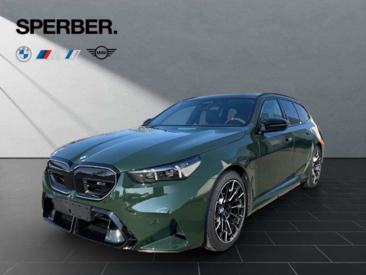 BMW M5 Touring,Individual Lack BREWSTER GREEN, AHK,Driv.Ass.Prof.,Comfort Pkt.,Panorama,uvm.