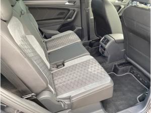 Volkswagen Tiguan Allspace 2,0 TSI R-Line 4Mot AHK Matrix HuD Pano Standhzg.
