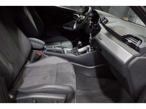 Audi Q3 35 TDI S line quattro Navi LED Kamera 18 Zoll