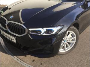 BMW 330 i Touring LC PROF+KAMERA+AHK+ESITZE+HIFI