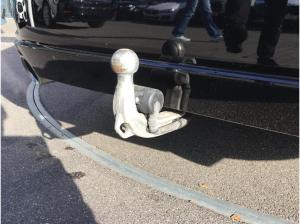 BMW 330 i Touring LC PROF+KAMERA+AHK+ESITZE+HIFI