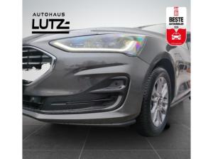 Ford Focus Turnier Titanium Hybrid ACC Navi LED Wipa PDC Kamera