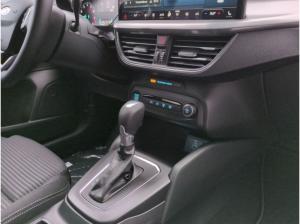 Ford Focus Turnier Titanium Hybrid ACC Navi LED Wipa PDC Kamera