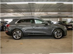 Audi Q8 e-tron advanced 50 quattro AIR AHK
