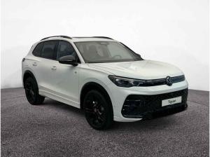 Volkswagen Tiguan R-Line TSI 4M AHK*PANO*NAV*HUD*CAM