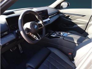 BMW i5 xDrive40 Touring M Sport AHK+RFK+HUD+ALARM+B&W+KLIMA