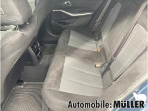 BMW 330 e xDrive Touring M Sport*Park-Ass.*HUD*AHK-klappbar*Navi*Digitales Cockpit
