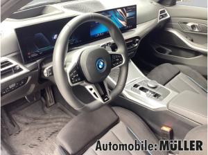 BMW 330 e xDrive Touring M Sport*Park-Ass.*HUD*AHK-klappbar*Navi*Digitales Cockpit