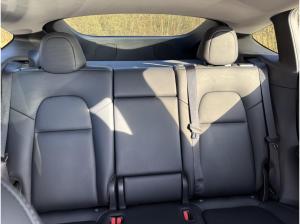 Tesla Model Y RWD SR m. 840€ Guthaben u. €2.000 KM-Rückzahlung