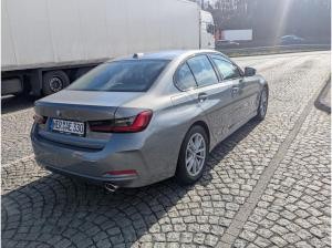 BMW 330 i