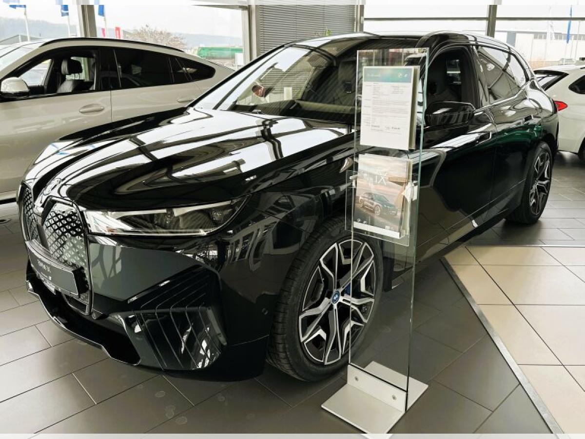 BMW ix xDrive40 pre LCI ab Lager verfügbar !!!