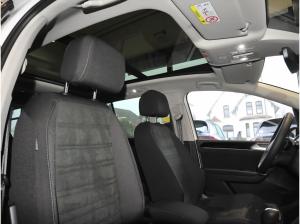 Volkswagen Touran Highline 1,5 l TSI Panorama Navi LED