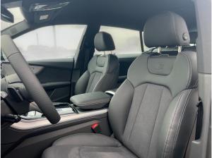 Audi Q8 SUV S line 55 TFSI e quattro HUD/MATRIX/PDC/G