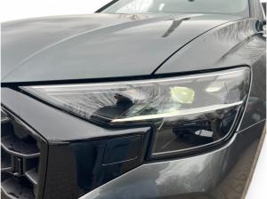Audi Q8 SUV S line 55 TFSI e quattro HUD/MATRIX/PDC/G