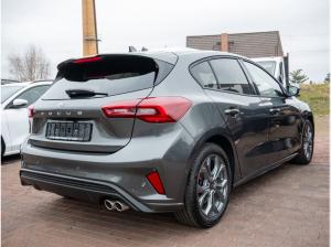 Ford Focus 1.0 EcoBoost ST-Line mit vielen Paketen