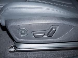 Audi Q6 e-tron SUV edition one blue quattro