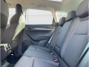 Skoda Karoq Selection 1.5 TSI AHK Pano Navi DigiCock Memory Sitze LED
