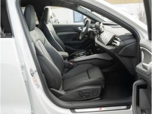 Audi A5 Avant 	 2 x S line TechPro NaviPro Pano HuD AHK