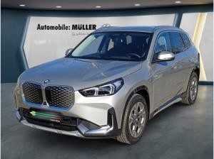 BMW iX1 eDrive20 xLine El. Panodach Navi Digitales Cockpit Memory Sitze Soundsystem HarmanKardon