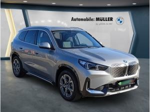 BMW iX1 eDrive20 xLine El. Panodach Navi Digitales Cockpit Memory Sitze Soundsystem HarmanKardon