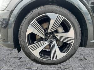 Audi Q8 e-tron 55 QU ADVANCED MATRIX+NAVI+HuD+AHK+21"