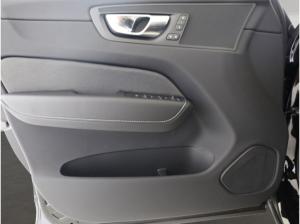 Volvo XC60 Plus Black Edition Plug-In Hybrid AWD T6 EU6d StandHZG Leder Digitales Cockpit