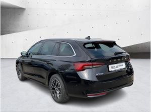 Skoda Octavia Combi Tour 2,0 TSI 150kW DSG 4x4 AHK 360°