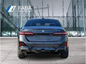 BMW i5 eDrive40 Limousine M Sportpaket HK HiFi DAB