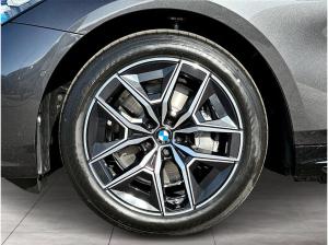 BMW i5 eDrive40 Limousine M Sportpaket HK HiFi DAB