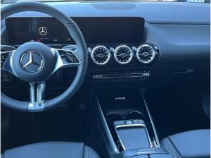 Mercedes-Benz B 200 Progressive Distronic Rückfahrkamera AHK