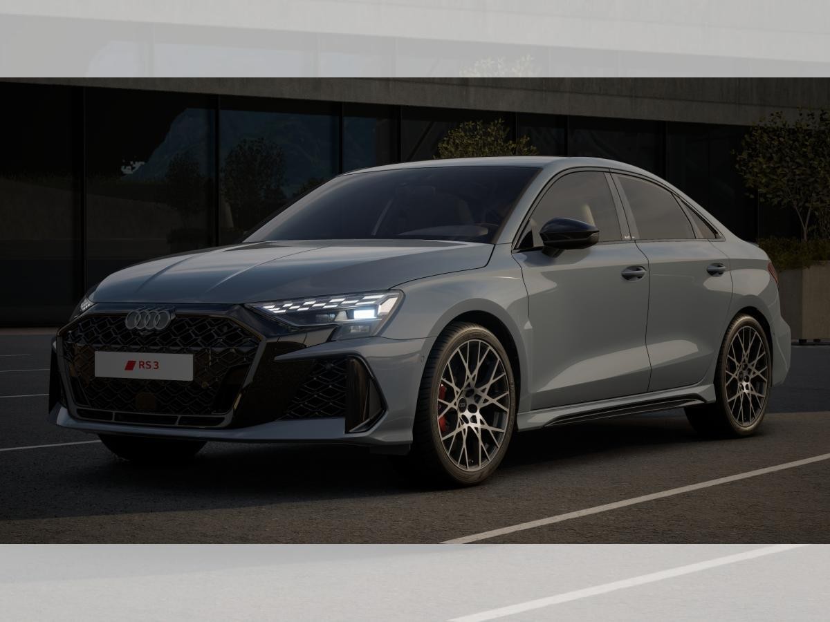 Audi RS3 Limousine Sportabgasanlage SONOS Rückfahrkamera Assistenzpaket Fahren+Parken I Wartung +42€
