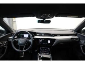 Audi Q8 e-tron 55 quattro S line Matrix/22''/360/HUD