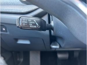 Skoda Octavia Combi Tour Navi AHK ACC HUD PDC