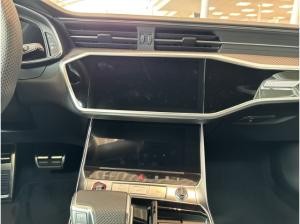 Audi RS6 Avant performance quattro tiptronic HUD