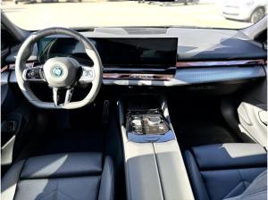 BMW i5 eDrive40 Limousine M Sportpaket HK HiFi DAB