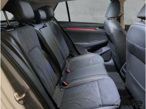 Volkswagen Golf VIII 2,0 TDI DSG Style AHK+18''+HEADUPDISPLAY