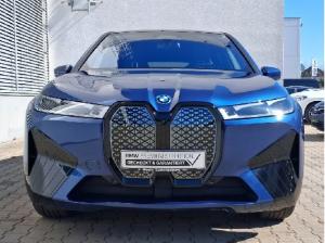 BMW ix 50 Skylounge 1000€ Ladeguthaben/Integralaktiv/Harman Kardon/Ad.Luftfederung