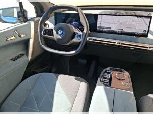 BMW ix 50 Skylounge 1000€ Ladeguthaben/Integralaktiv/Harman Kardon/Ad.Luftfederung