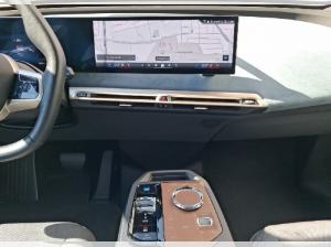 BMW ix 50 Skylounge 1000€ Ladeguthaben/Integralaktiv/Harman Kardon/Ad.Luftfederung